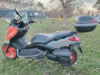 yamaha x-max 250 grigio