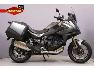 honda nt 1100 dct grijs