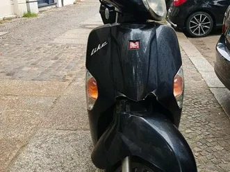 kymco like 50 4t roller (45 km/h) mit zulassung und 2 helmen