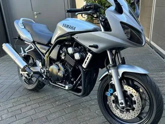 yamaha fzs 600
