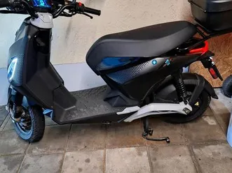 elektro roller piaggio one plus