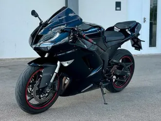 kawasaki ninja zx 6-r akrapović