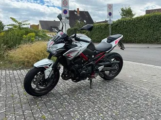 kawasaki z900 / tiefergelegt / top zustand / wenig kilometer