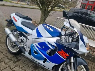 suzuki gsx r 750 srad
