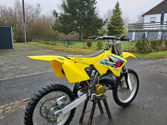 suzuki rm 125 factory