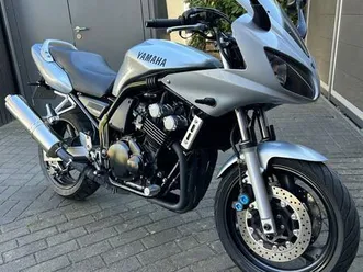 yamaha fzs 600
