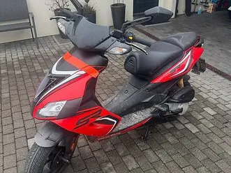 scooter aprilia sr 50r