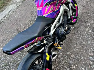 yamaha mt09 piste