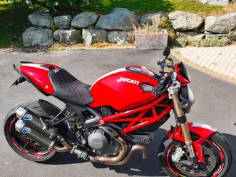 ducati monster 1100 evo