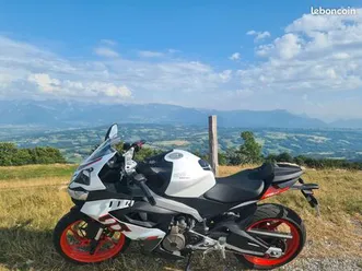 aprilia rs 457 opalescent light -options aprilia + suivi concession