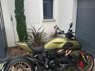 ducati diavel lamborghini