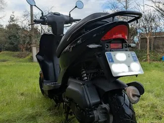 av scooter agility 50 cc très bon état