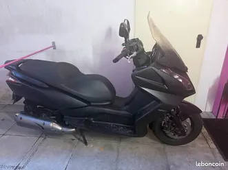 kymco 125 dinkstreet