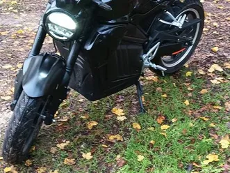 moto électrique lycke road 90