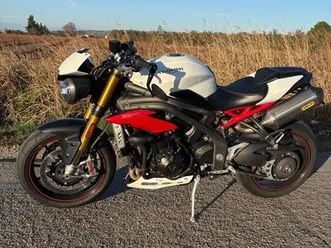 triumph speed. triple r