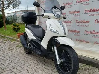 piaggio beverly 300 piaggio beverly 300 i.e. anno 2020 km 25.200 bianco