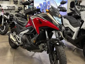 honda nc 750 x dct – rouge – 2022 – faible kilométrage