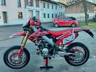 hm 50 derapage motard