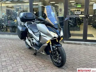 ② honda forza 750 abs