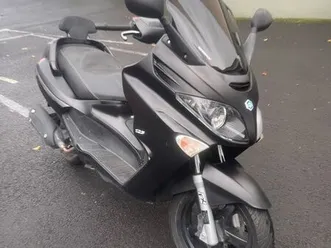 piaggio xevo 125 cc black