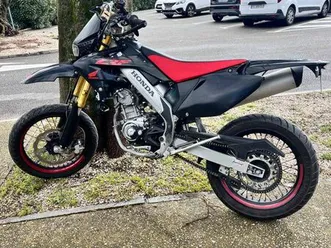 vend 125 super motard à répare