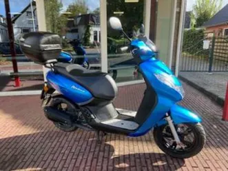 peugeot kisbee injectie 2022 eindejaarsaanbieding — scooters | peugeot — marktplaats