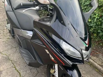 aprilia srv 850