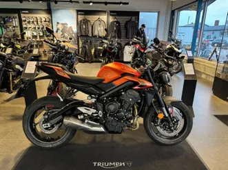 triumph street triple 765 r • 2026