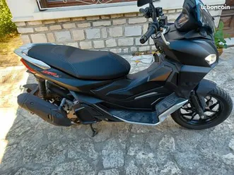 aprilia scooter sr gt