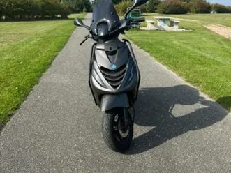 piaggo zip 4-takt 50cc - 2006 - argaatgrijs — scooters | piaggio — marktplaats