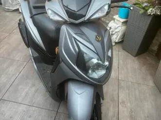 sym scooter batterij en rem schijfen vervangen — scooters | sym — marktplaats