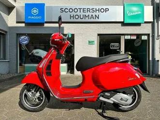 ② vespa gts 125 cc super rosso coraggioso