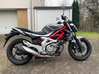 suzuki glagdius sfv 650 tiefer gelegt