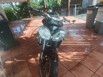 triumph street triple 675 r