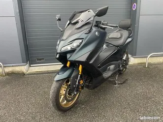 yamaha t-max 560