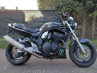 ② suzuki bandit 1200/2001 avec seulement 6 500 km de mort