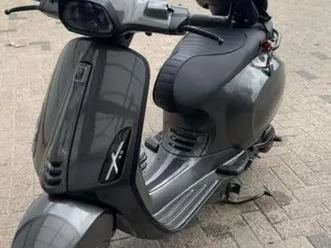 vespa sprint 2v veel nieuw — scooters | vespa — marktplaats