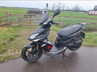 mooie kymco super 8 bromscooter geel kenteken en onderhoud — scooters | kymco — marktplaats