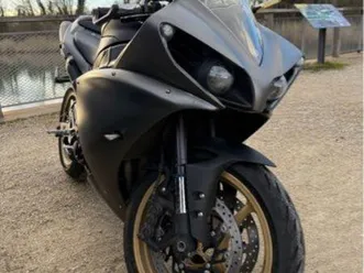 yamaha yzf-r1 crossplane tcs