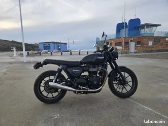 triumph street twin
