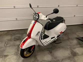 vespa gts 125 racing sixties in top zustand