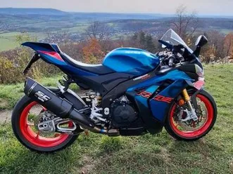 aprilia rsv 4