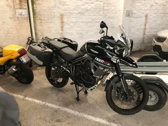 ② triumph tiger 800 xcx