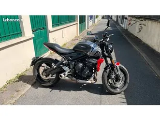 triumph trident