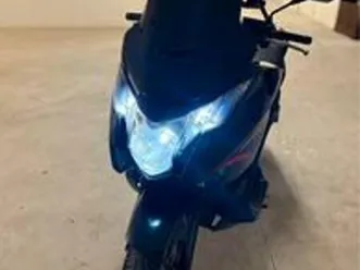 honda integra 700 26.000 km con sh 300