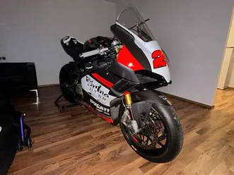 ducati panigale v4 s - bemina edition