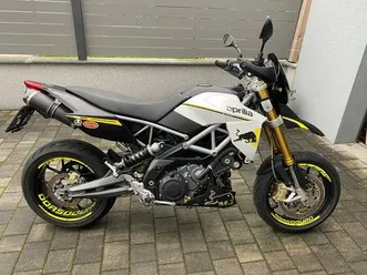 aprilia dorsoduro 750 bj. 2017 weiß mit dekor