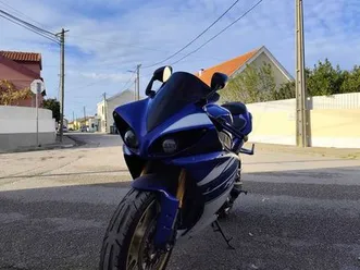 yamaha r1 crossplane alhos vedros