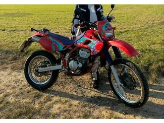 verkaufe kawasaki klx 250e tüv 06/27
