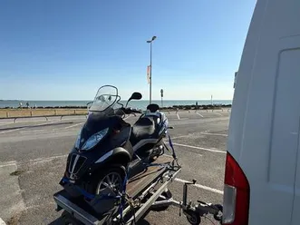 piaggio mp3 300 lt three wheeler petrol automatic (23 ps) 278 cc